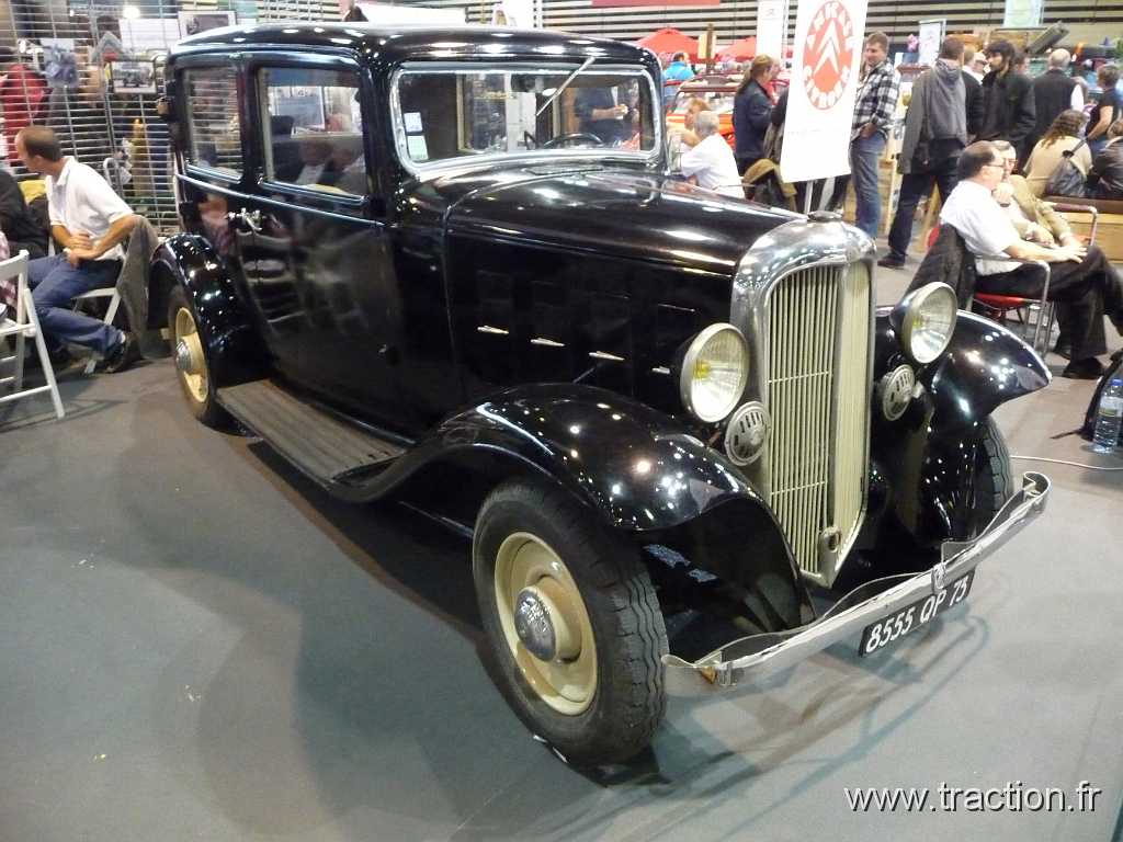 2011_epoquauto (169).jpg - 05/11/2011 - 69000 LYON - EPOQU'AUTO - 33ème Salon International Autos & Motos Anciennes - CITROEN - Rosalie 8CV